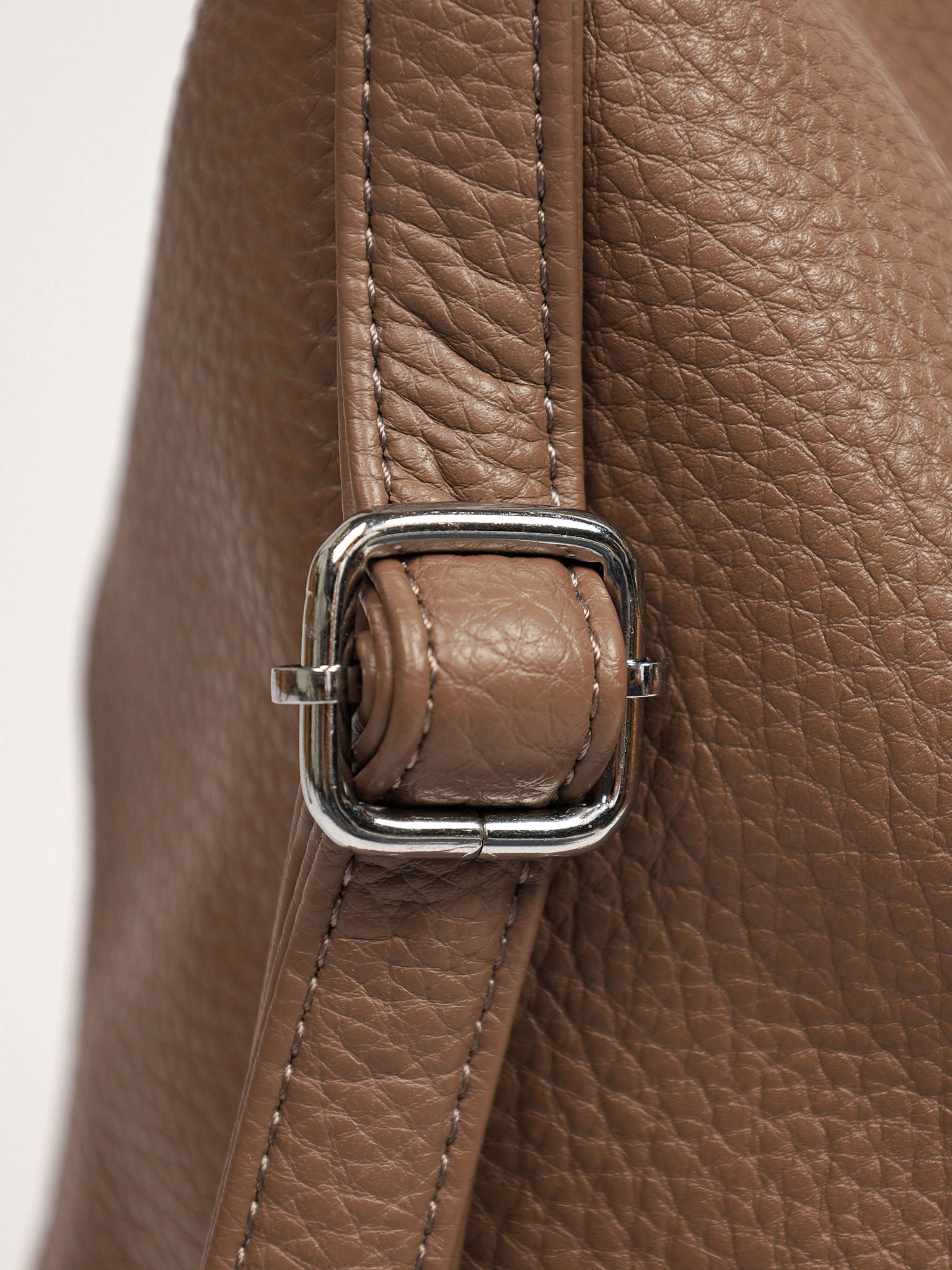 Сумка-шоппер  с декоративным пуллером со стразами в ассортименте